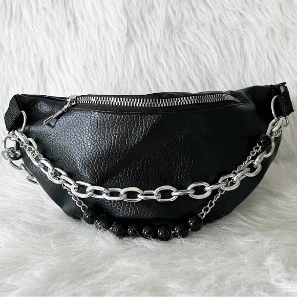 Black Chain Crossbody Bag - Picture 6 of 11